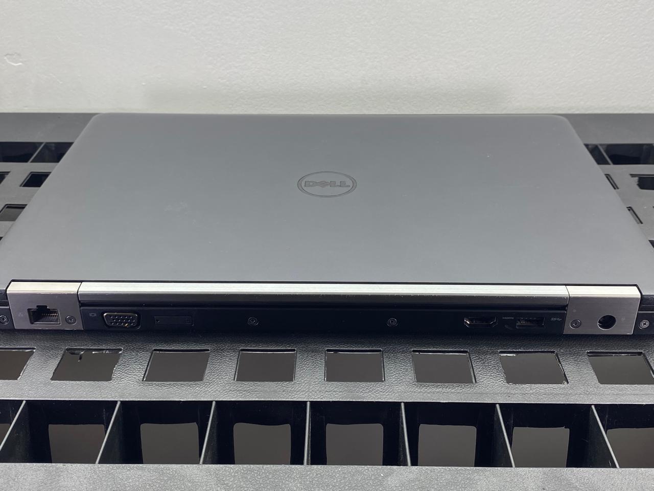 Laptop Dell Latitude E5470 Core i5-6300U 14" 1366x768 Windows 11 Pro 128GB NVMe SSD 16GB RAM DDR4 c/ Bluetooth, Teclado Retroiluminado, Cargador y Batería 79%