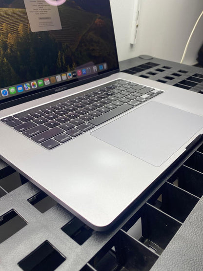 Laptop Apple MacBook Pro 2019 16" Core i7-9750H 16GB RAM 512GB SSD macOS Sonoma c/cargador