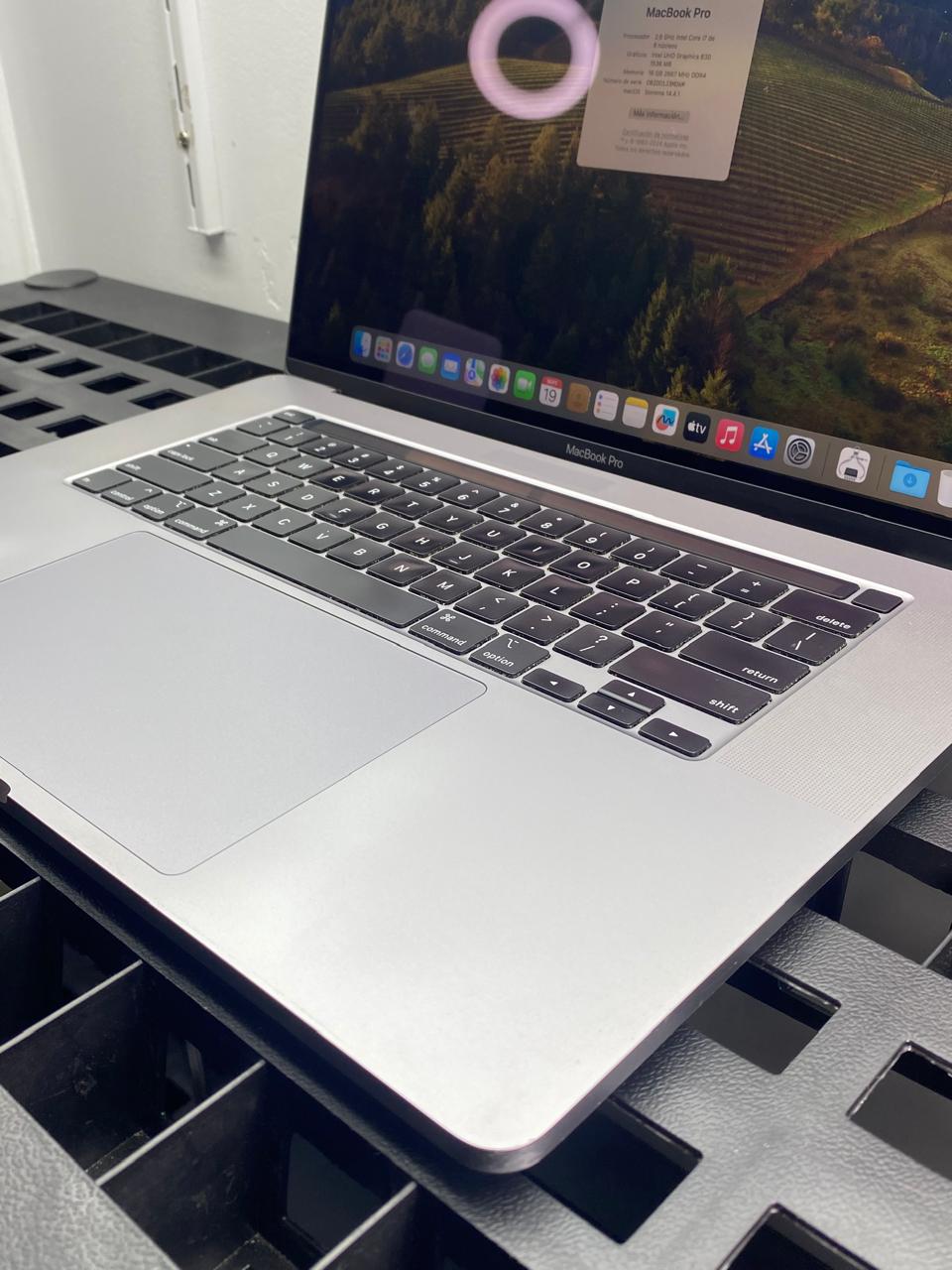 Laptop Apple MacBook Pro 2019 16" Core i7-9750H 16GB RAM 512GB SSD macOS Sonoma c/cargador