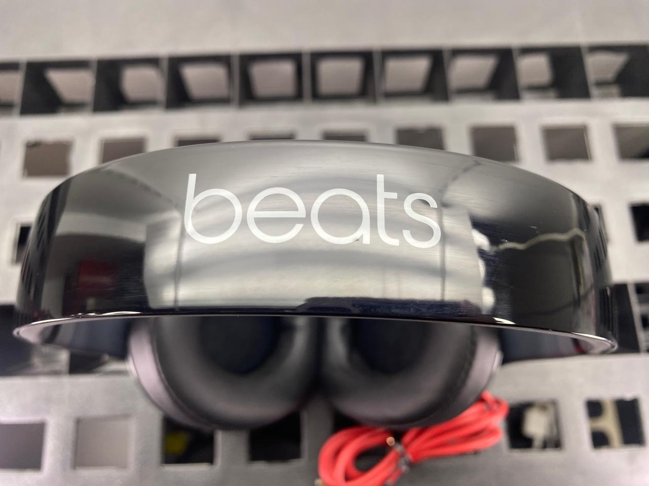 Audífonos Beats Studio 2.0 Bluetooth con Estuche