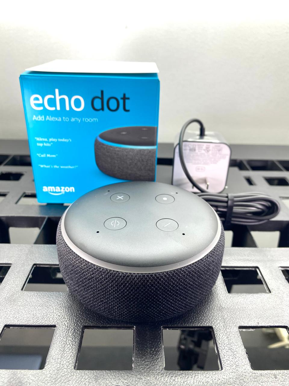 Amazon Alexa Echo Dot 3ra Generación con Caja y Manual