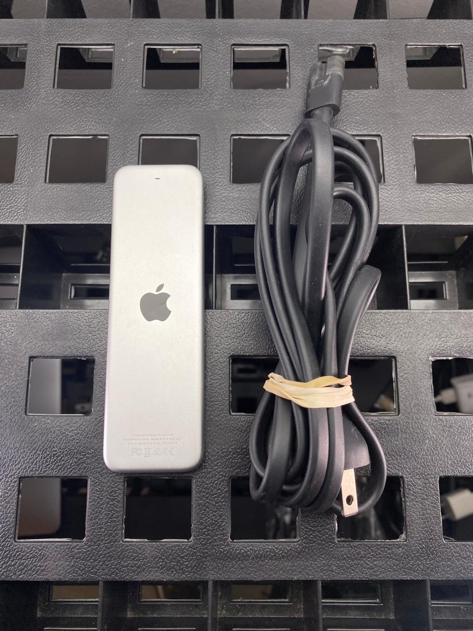 Apple TV HD 32GB con Control Remoto Siri y Cables Incluidos