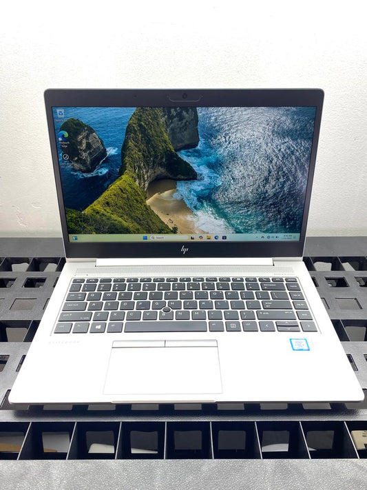 Laptop HP EliteBook 840 G5 14" Core i5-8350U 16GB RAM 256GB M.2 SSD  WINDOWS 11 PRO c/cargador