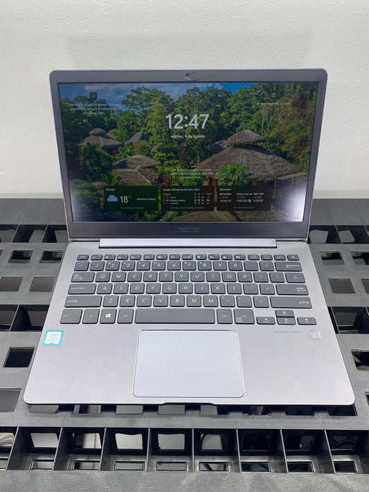 Laptop Asus ZenBook UX331FA 13.3" Core i5-8265U 8GB RAM 128GB M.2 SSD WINDOWS 11 PRO c/cargador