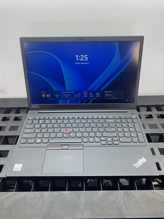 Laptop Lenovo ThinkPad E15 15.6" Core i5-10210U 16GB RAM 512GB M.2 SSD + 1TB HDD WINDOWS 11 PRO c/cargador