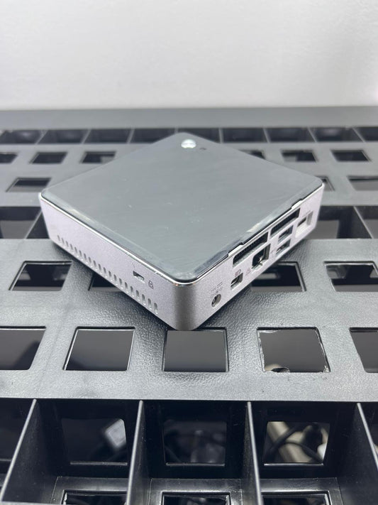 Desktop Intel NUC5i3RYK  Core i3-5010U 8GB RAM 256GB M.2 SSD WINDOWS 11 PRO c/cargador